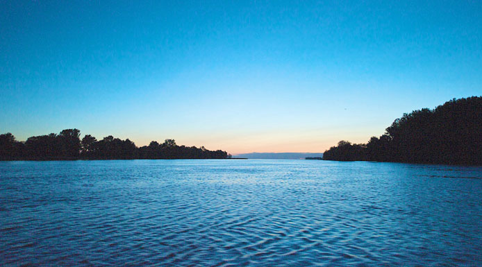 Lake Saint-Pierre at dawn